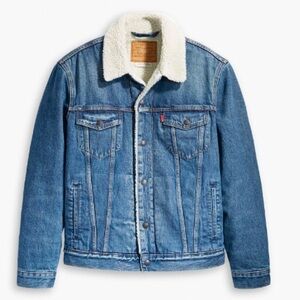 Levi's® Premium
TYPE III SHERPA TRUCKER JACKET